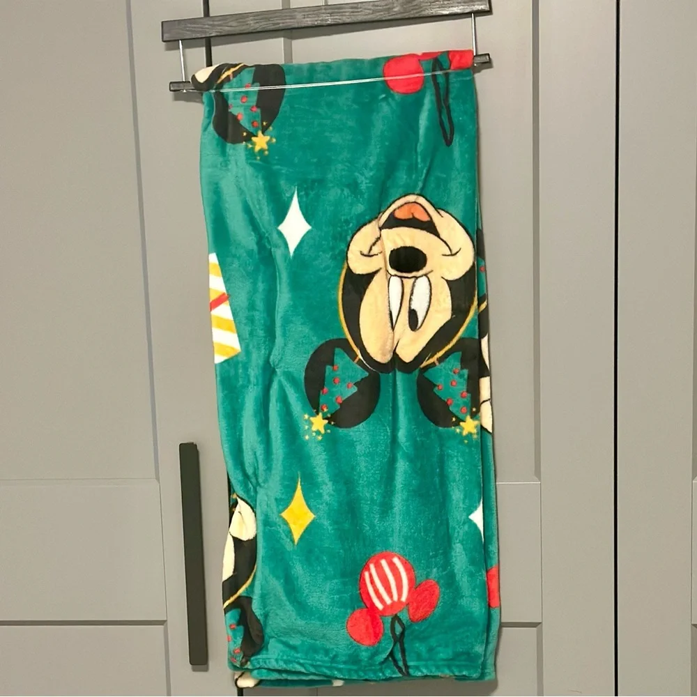 2x Disney Mickey + Minnie Christmas Plush Throw Blanket Set 50x60 Green cozy